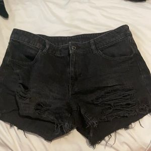 Black distressed regular waist denim shorts